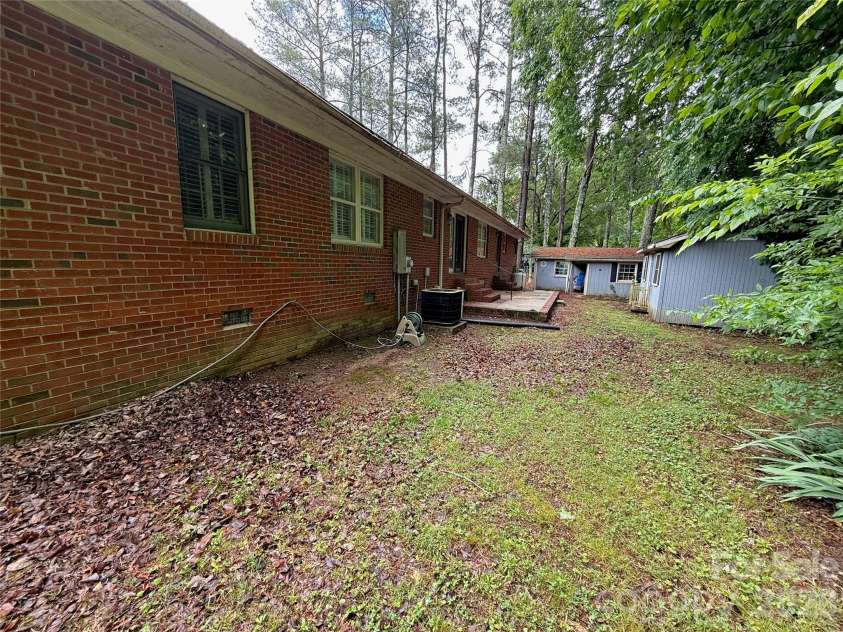 714 Crestmont Drive, Concord, NC 28025.  MLS# CAR4381875, YatesRealty ID 21714. 