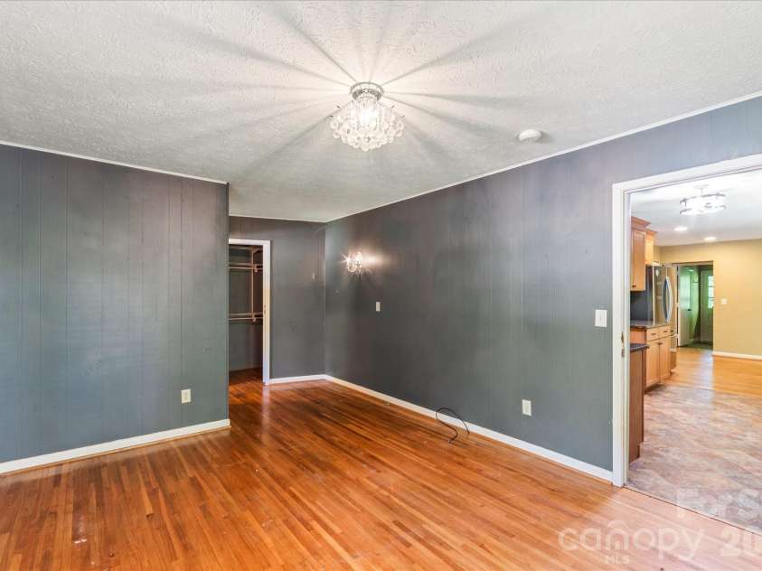 147 Barberry Heights Drive, Brevard, NC 28712.  MLS# CAR4378760, YatesRealty ID 21715. 