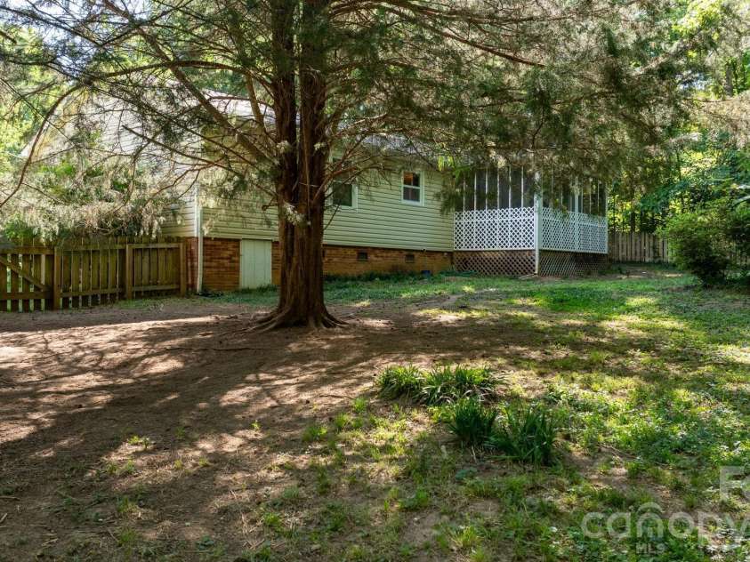 2120 40th Avenue Court, Hickory, NC 28601.  MLS# CAR4381724, YatesRealty ID 21716. 