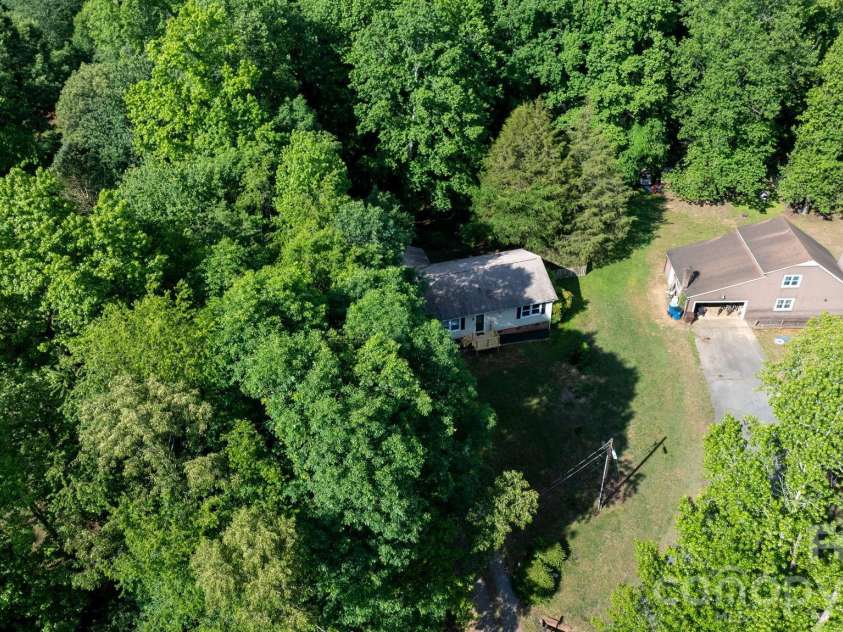 2120 40th Avenue Court, Hickory, NC 28601.  MLS# CAR4381724, YatesRealty ID 21716. 