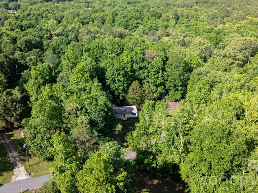 2120 40th Avenue Court, Hickory, NC 28601.  MLS# CAR4381724, YatesRealty ID 21716. 