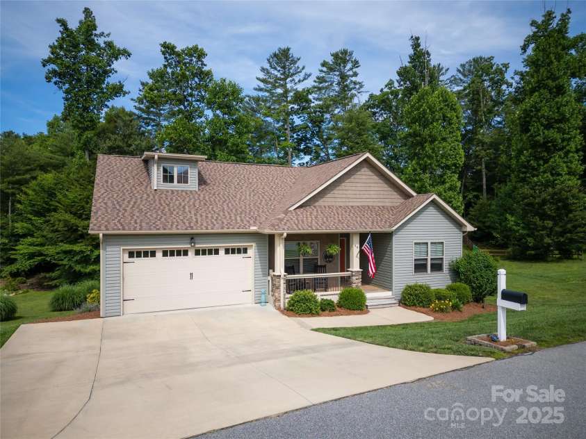54 Asher Lane, Etowah, NC 28729.  MLS# CAR4266720, YatesRealty ID 21716. 