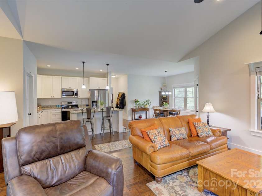 54 Asher Lane, Etowah, NC 28729.  MLS# CAR4266720, YatesRealty ID 21716. 