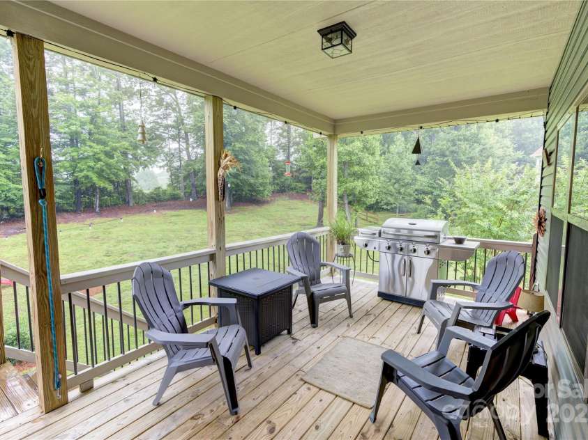 54 Asher Lane, Etowah, NC 28729.  MLS# CAR4266720, YatesRealty ID 21716. 