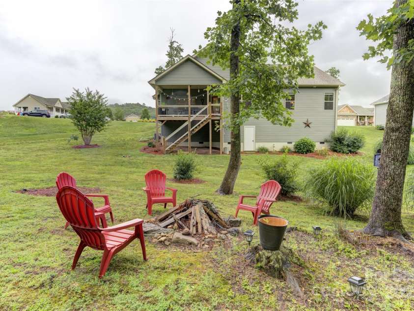 54 Asher Lane, Etowah, NC 28729.  MLS# CAR4266720, YatesRealty ID 21716. 