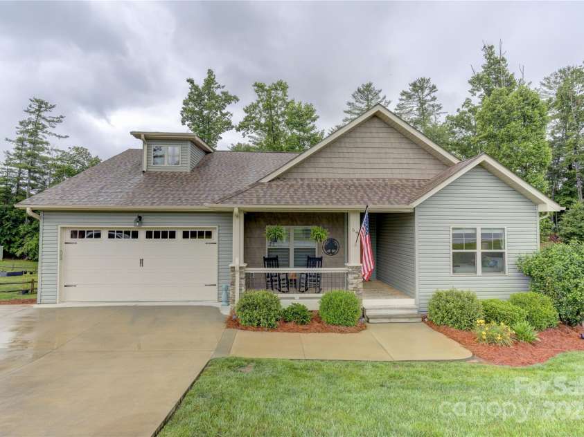 54 Asher Lane, Etowah, NC 28729.  MLS# CAR4266720, YatesRealty ID 21716. 