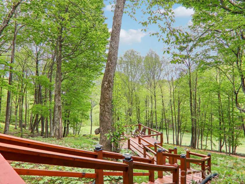 101 Oak Ridge Court, Mars Hill, NC 28754.  MLS# CAR4381785, YatesRealty ID 21717. 