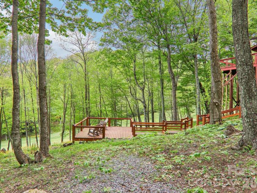 101 Oak Ridge Court, Mars Hill, NC 28754.  MLS# CAR4381785, YatesRealty ID 21717. 