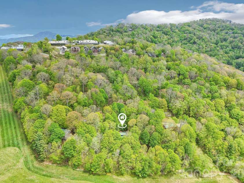 101 Oak Ridge Court, Mars Hill, NC 28754.  MLS# CAR4381785, YatesRealty ID 21717. 
