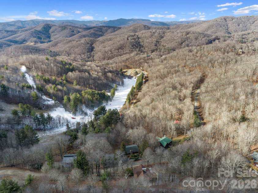 101 Oak Ridge Court, Mars Hill, NC 28754.  MLS# CAR4381785, YatesRealty ID 21717. 