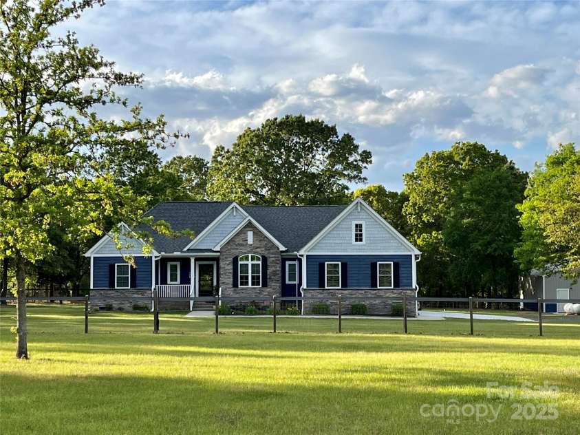 340 Hound Hollow Road, Camden, SC 29020.  MLS# CAR4240958, YatesRealty ID 21717. Front of Home