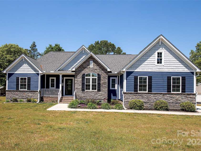 340 Hound Hollow Road, Camden, SC 29020.  MLS# CAR4240958, YatesRealty ID 21717. Front View