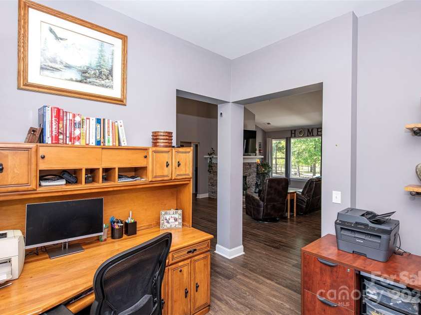 340 Hound Hollow Road, Camden, SC 29020.  MLS# CAR4240958, YatesRealty ID 21717. Office/Dining/Flex Space off Living Area