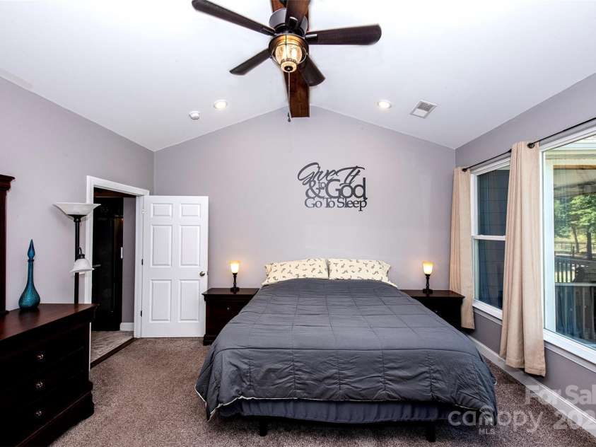 340 Hound Hollow Road, Camden, SC 29020.  MLS# CAR4240958, YatesRealty ID 21717. Primary Bedroom