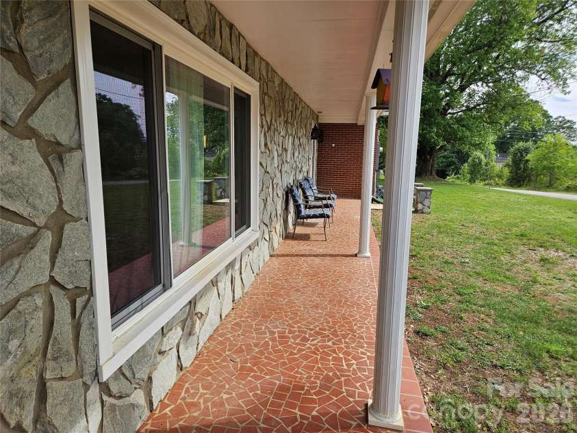 5136 Sherrill Drive, Granite Falls, NC 28630.  MLS# CAR4380585, YatesRealty ID 21718. 
