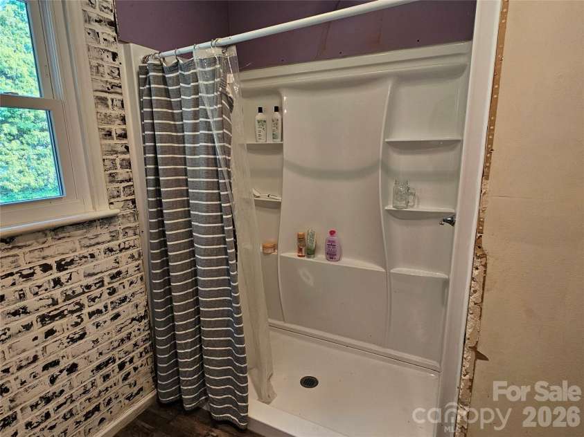 5136 Sherrill Drive, Granite Falls, NC 28630.  MLS# CAR4380585, YatesRealty ID 21718. 
