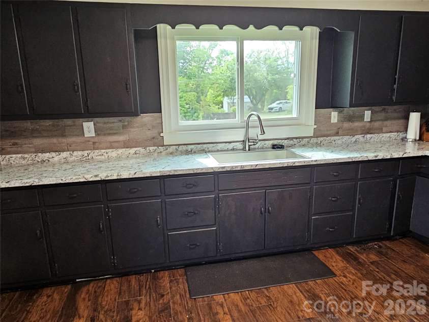 5136 Sherrill Drive, Granite Falls, NC 28630.  MLS# CAR4380585, YatesRealty ID 21718. 