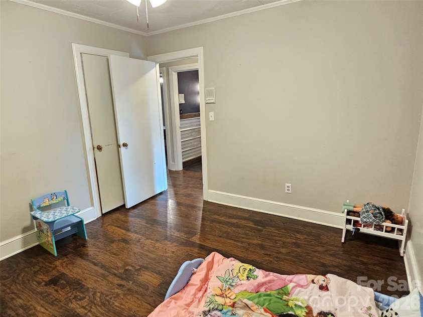 5136 Sherrill Drive, Granite Falls, NC 28630.  MLS# CAR4380585, YatesRealty ID 21718. 