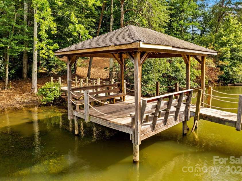 6644 Goose Point Drive, Denver, NC 28037.  MLS# CAR4274358, YatesRealty ID 21718. 