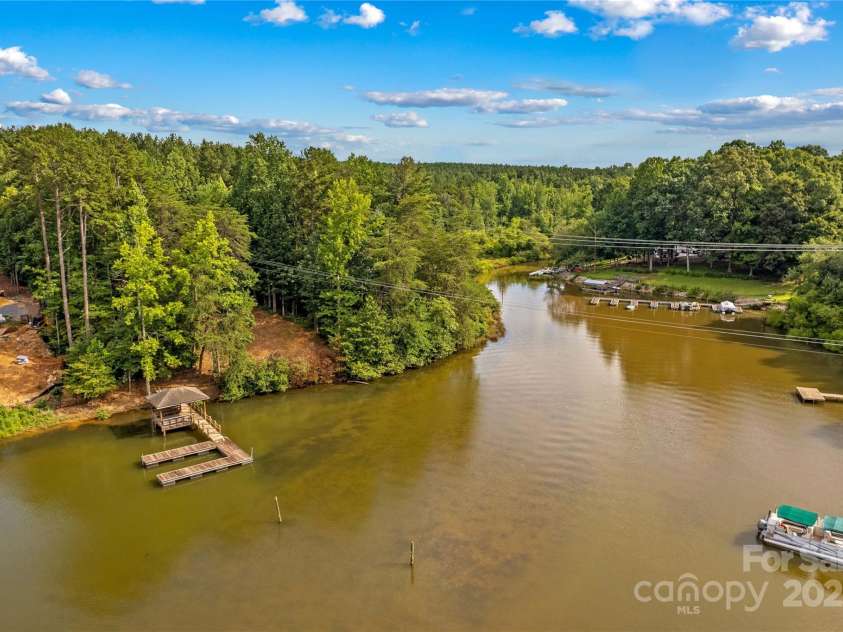 6644 Goose Point Drive, Denver, NC 28037.  MLS# CAR4274358, YatesRealty ID 21718. 