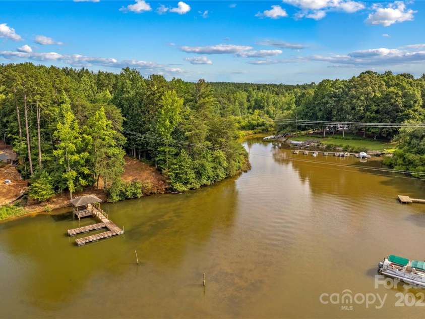 6644 Goose Point Drive, Denver, NC 28037.  MLS# CAR4274358, YatesRealty ID 21718. 