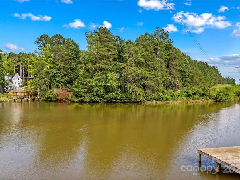 6644 Goose Point Drive, Denver, NC 28037.  MLS# CAR4274358, YatesRealty ID 21718. 