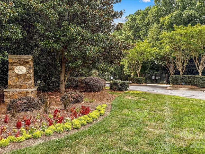 6644 Goose Point Drive, Denver, NC 28037.  MLS# CAR4274358, YatesRealty ID 21718. 