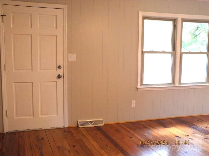 2116 Upson Drive, Lancaster, SC 29720.  MLS# CAR4274311, YatesRealty ID 21719. 