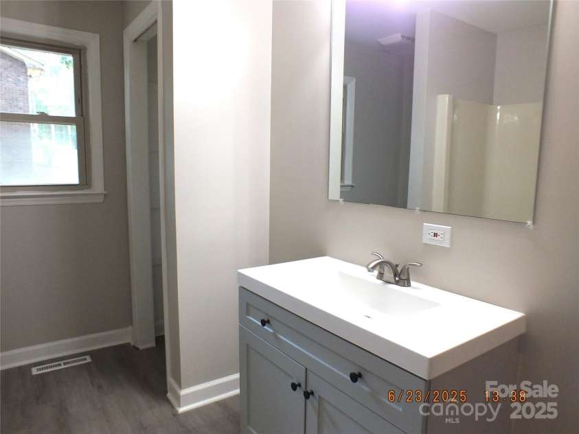 2116 Upson Drive, Lancaster, SC 29720.  MLS# CAR4274311, YatesRealty ID 21719. 