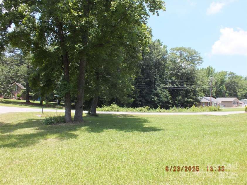 2116 Upson Drive, Lancaster, SC 29720.  MLS# CAR4274311, YatesRealty ID 21719. 