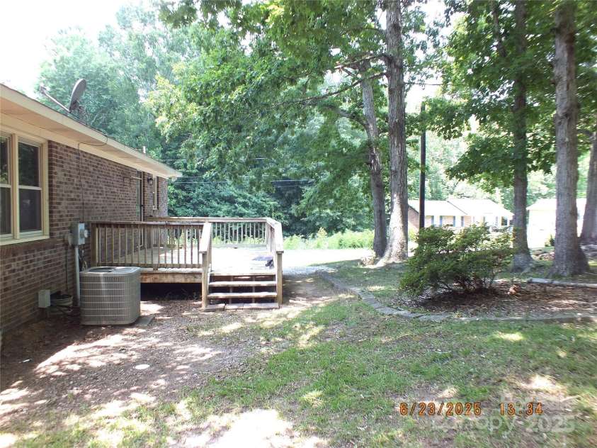 2116 Upson Drive, Lancaster, SC 29720.  MLS# CAR4274311, YatesRealty ID 21719. 