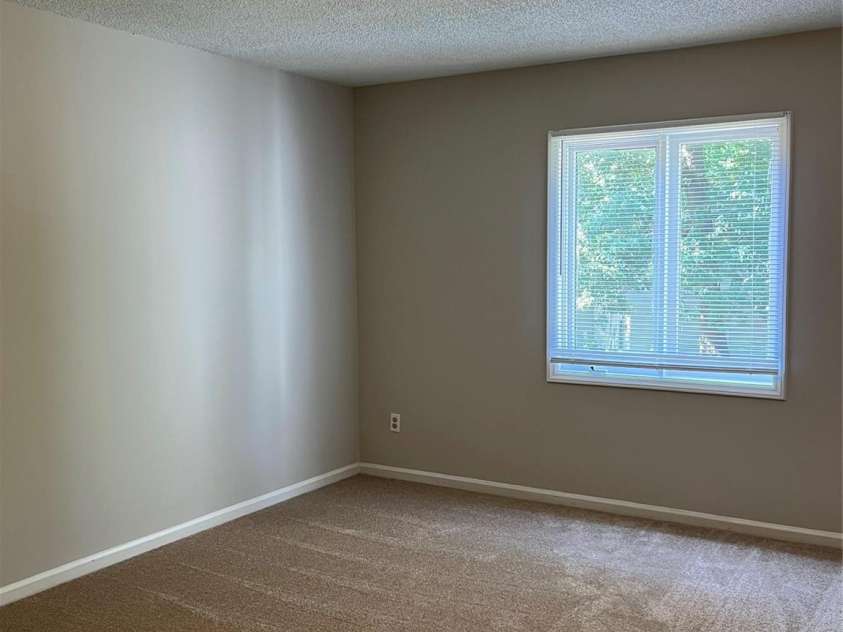 1931 Mereview Court, Charlotte, NC 28210.  MLS# CAR4324554, YatesRealty ID 21720. 76 Bedroom