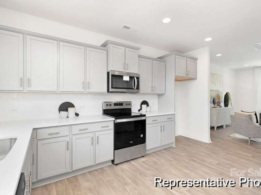 11712 Avocet Street, Charlotte, NC 28215.  MLS# CAR4274431, YatesRealty ID 21722. 