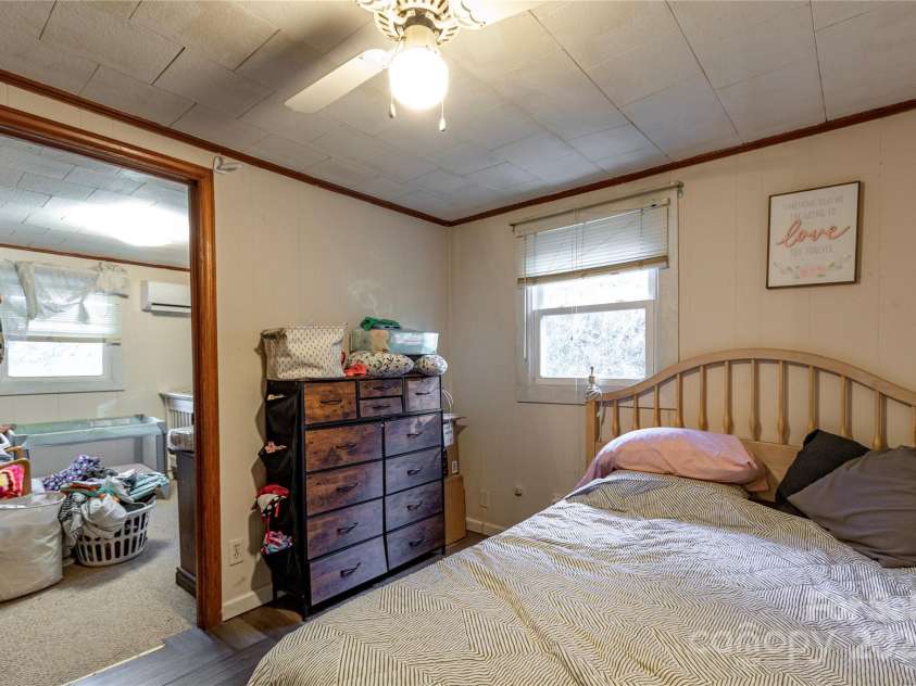 305 Mine Branch Road, Burnsville, NC 28714.  MLS# CAR4274436, YatesRealty ID 21724. 