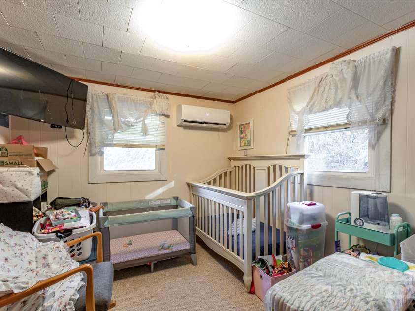 305 Mine Branch Road, Burnsville, NC 28714.  MLS# CAR4274436, YatesRealty ID 21724. 