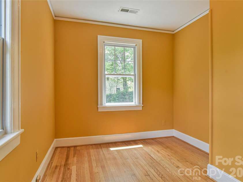 101 Skyland Circle, Asheville, NC 28804.  MLS# CAR4381917, YatesRealty ID 21725. Main Level Bedroom 2