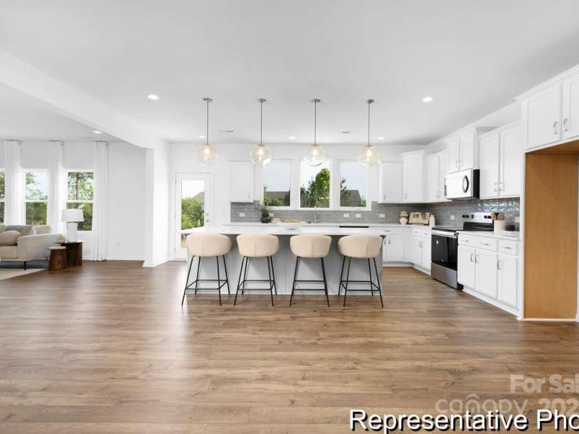233 Wheatfield Drive, Statesville, NC 28677.  MLS# CAR4274453, YatesRealty ID 21725. 