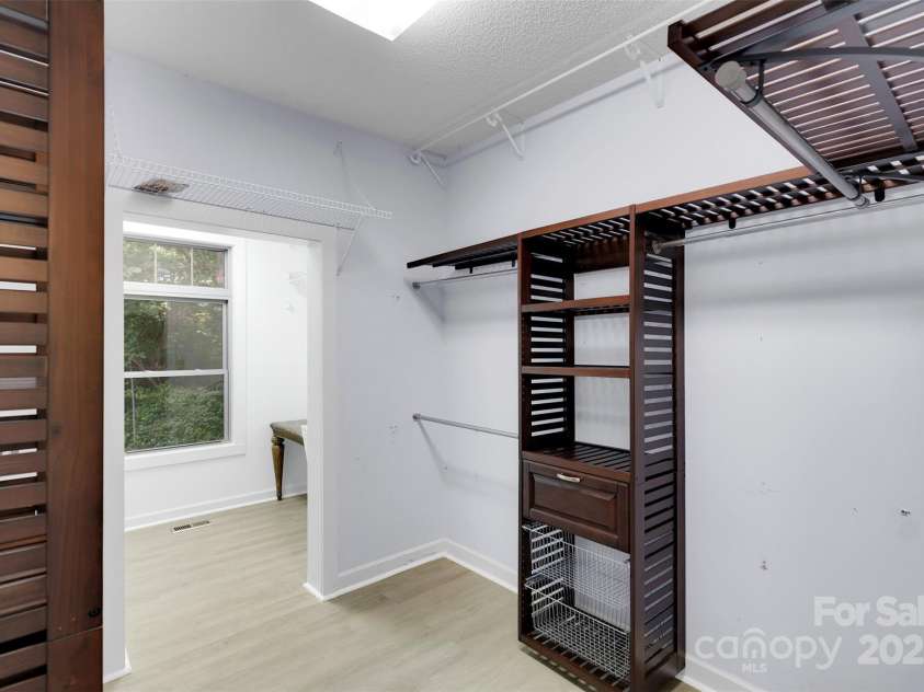 3333 Roberta Road, Concord, NC 28027.  MLS# CAR4325071, YatesRealty ID 21726. 1st primary en suite closet