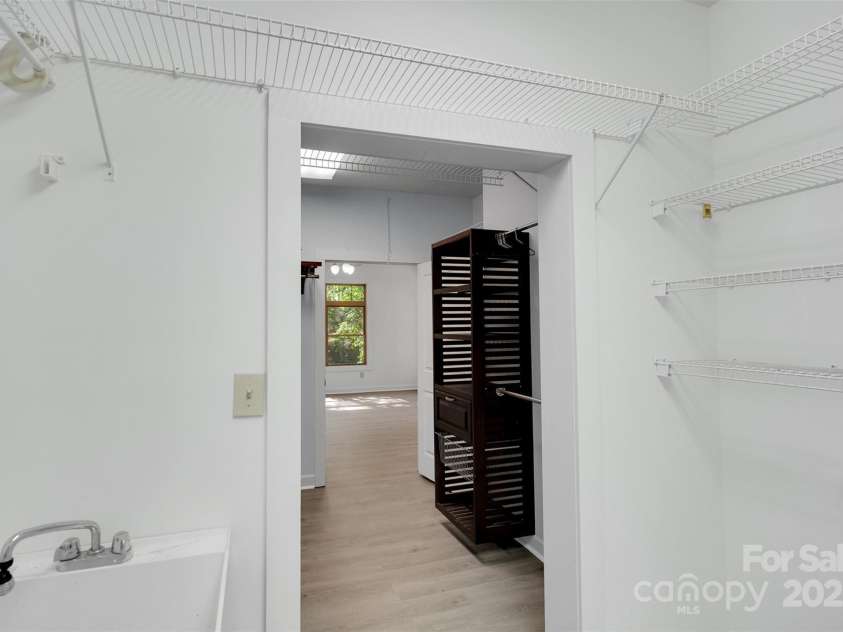 3333 Roberta Road, Concord, NC 28027.  MLS# CAR4325071, YatesRealty ID 21726. 1st primary en suite closet