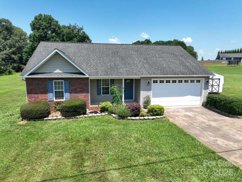 402 Beaver Dam Church Road, Shelby, NC 28152.  MLS# CAR4273406, YatesRealty ID 21728. 