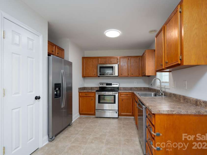 402 Beaver Dam Church Road, Shelby, NC 28152.  MLS# CAR4273406, YatesRealty ID 21728. 