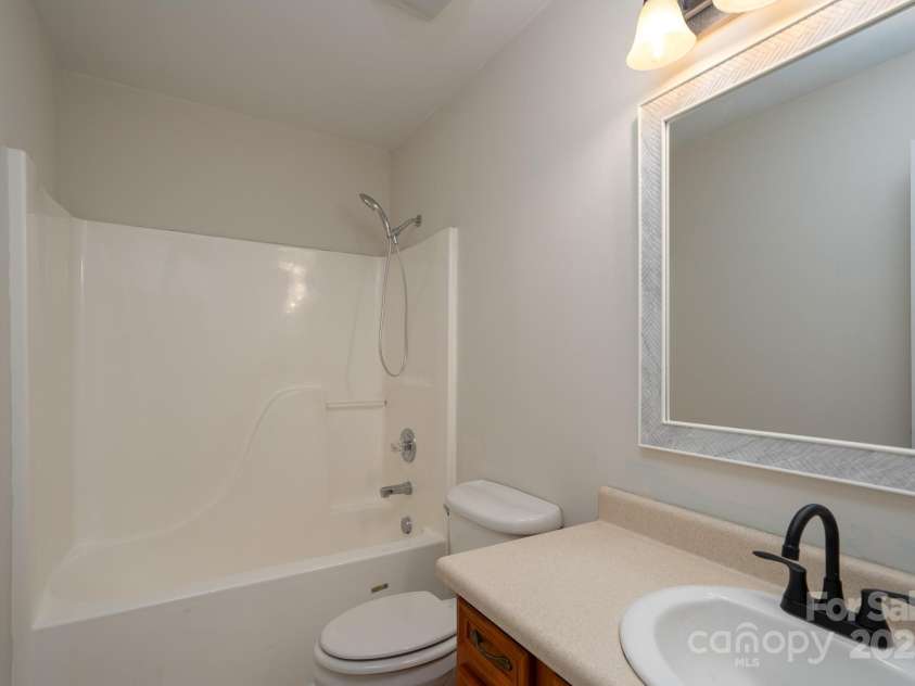 402 Beaver Dam Church Road, Shelby, NC 28152.  MLS# CAR4273406, YatesRealty ID 21728. 