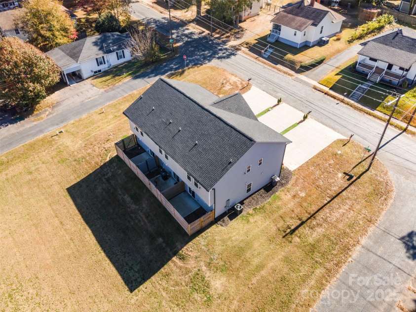 600 8th Street, Kannapolis, NC 28081.  MLS# CAR4318559, YatesRealty ID 2173. 