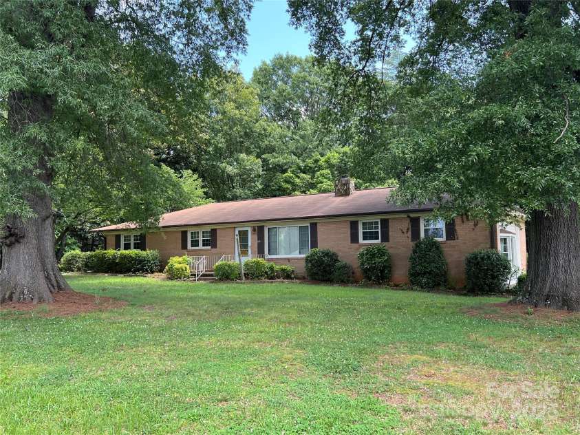 452 Mcneil Street, Gastonia, NC 28054.  MLS# CAR4272621, YatesRealty ID 21730. 