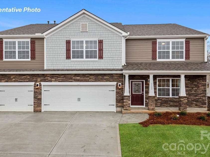 110 Pecan Grove Lane, Statesville, NC 28677.  MLS# CAR4382089, YatesRealty ID 21733. 