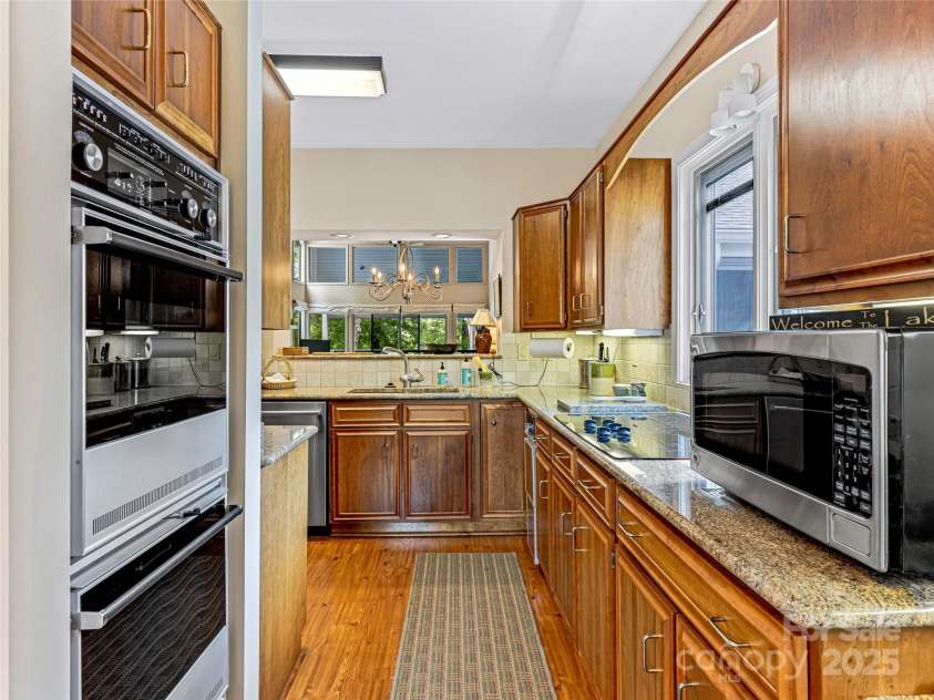 66 Country Club Village Drive, Lake Toxaway, NC 28747.  MLS# CAR4274624, YatesRealty ID 21733. 