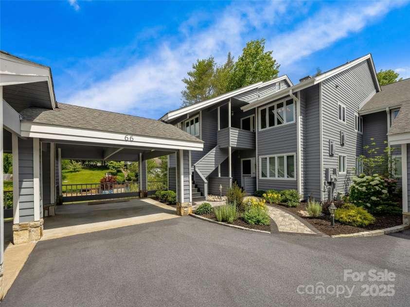 66 Country Club Village Drive, Lake Toxaway, NC 28747.  MLS# CAR4274624, YatesRealty ID 21733. 