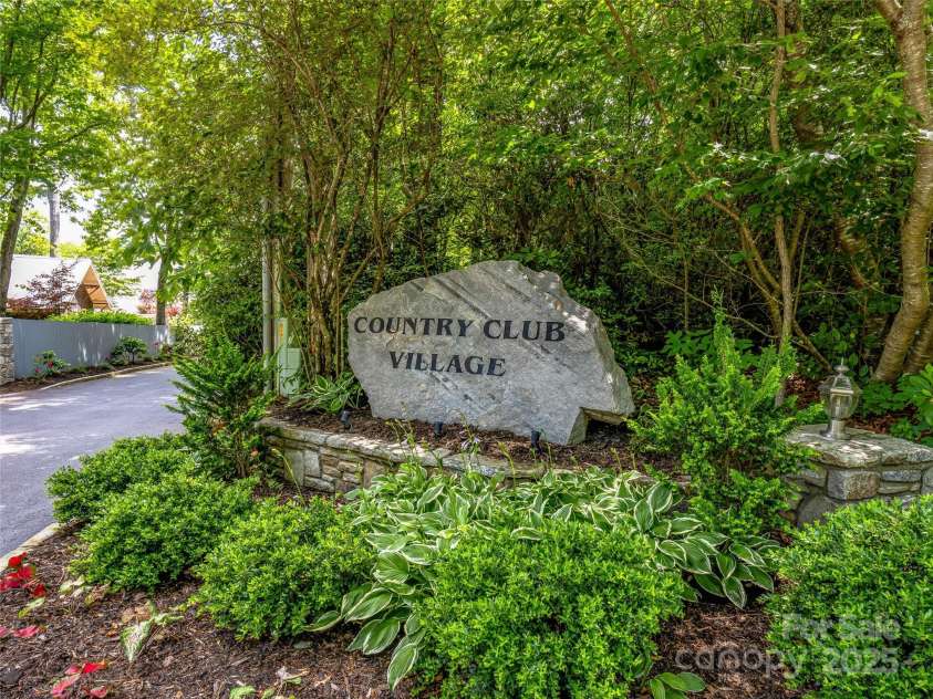 66 Country Club Village Drive, Lake Toxaway, NC 28747.  MLS# CAR4274624, YatesRealty ID 21733. 
