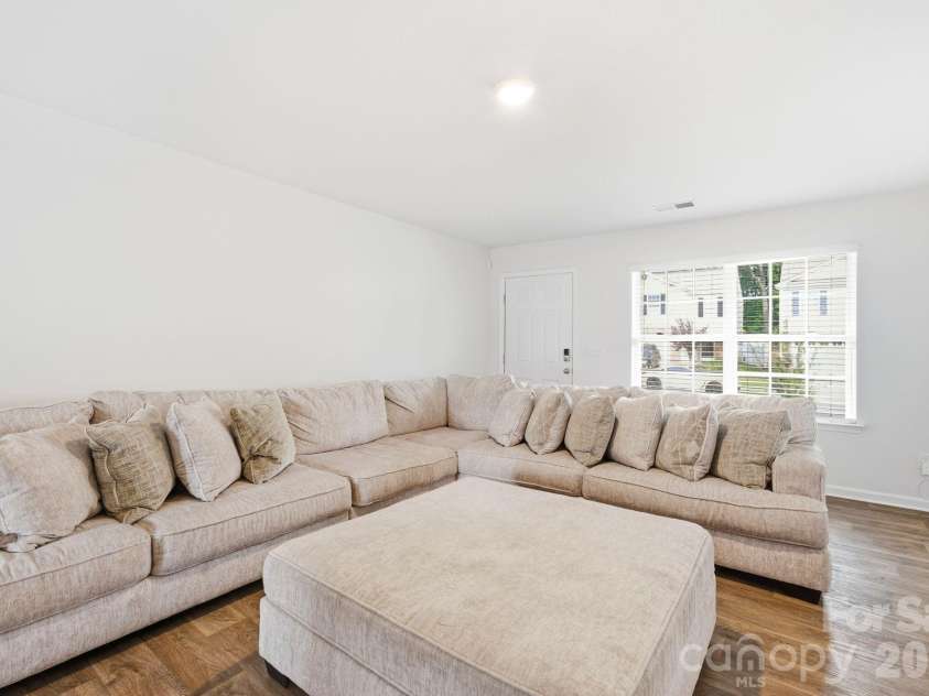 3157 Green Apple Drive, Dallas, NC 28034.  MLS# CAR4382079, YatesRealty ID 21734. 