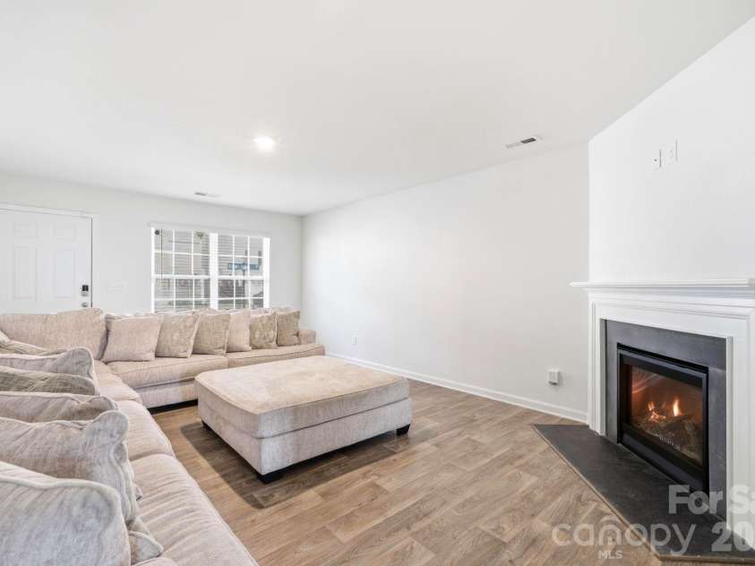 3157 Green Apple Drive, Dallas, NC 28034.  MLS# CAR4382079, YatesRealty ID 21734. 